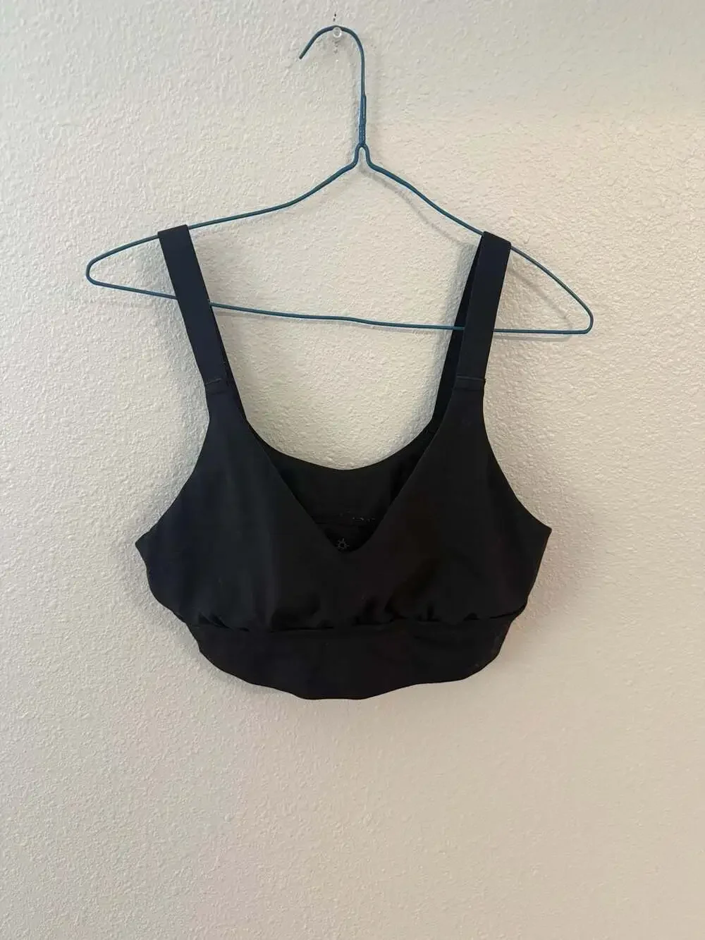 Offline by Aerie Sports Bra Size Medium